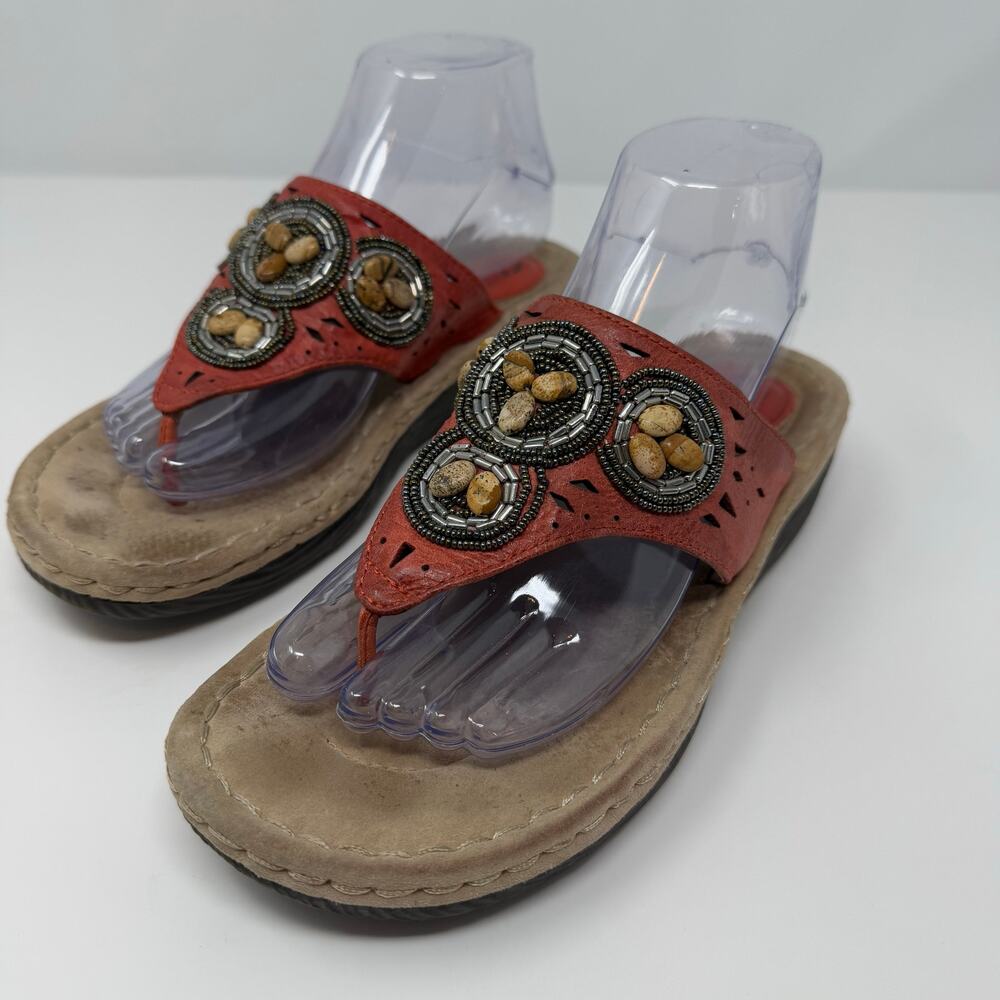 Clarks Artisan Sandals Women's 8M Coral Thong Flip Flop Leather Stone Beads
